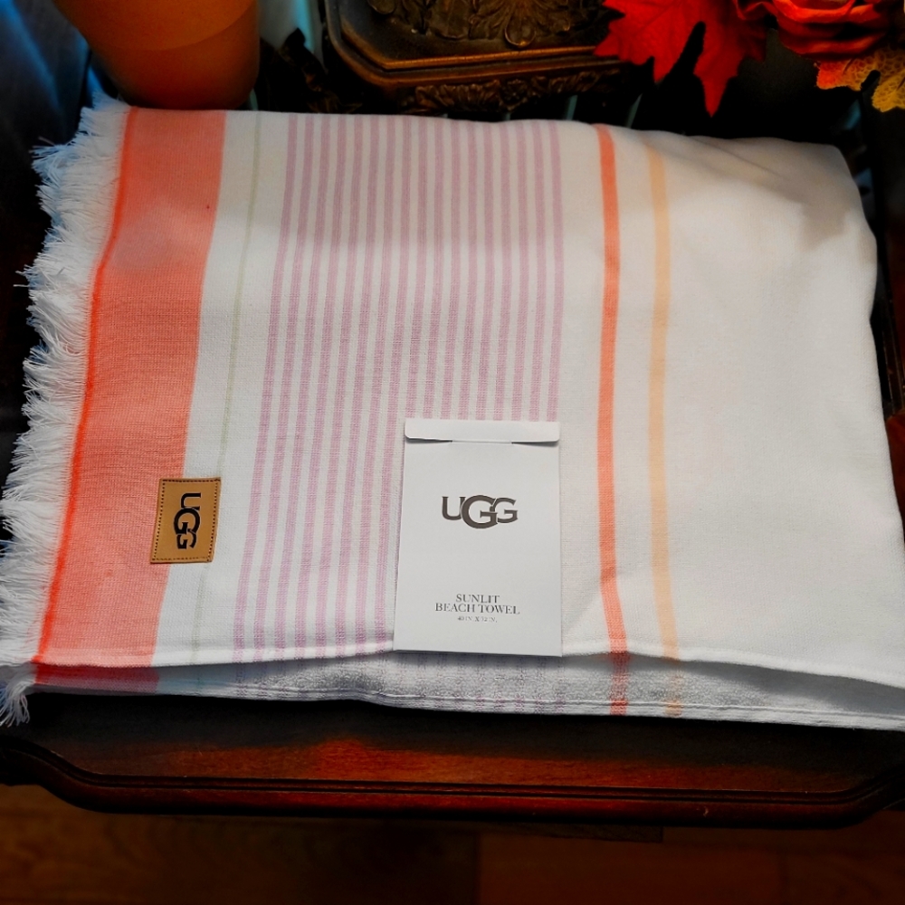 UGG Sunlit Beach Towel